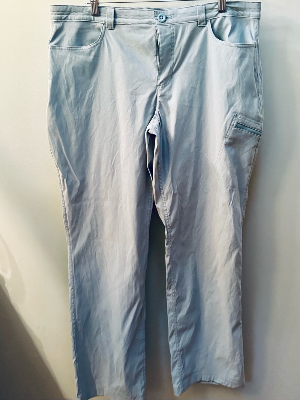 Eddie Bauer Light Blue Straight-Leg Women’s Size 16 Pants